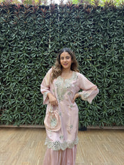 Gul Aaina